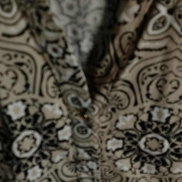 Dana Buchman 3/4 Sleeve Button Front Gold Accent - Picture 5 of 9